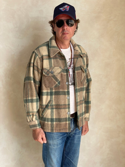 Large. Vintage wool plaid Woolrich shirt jacket-AJ357 Studio