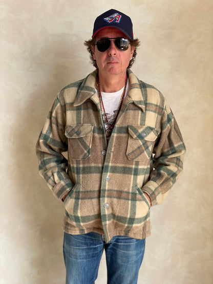 Large. Vintage wool plaid Woolrich shirt jacket-AJ357 Studio