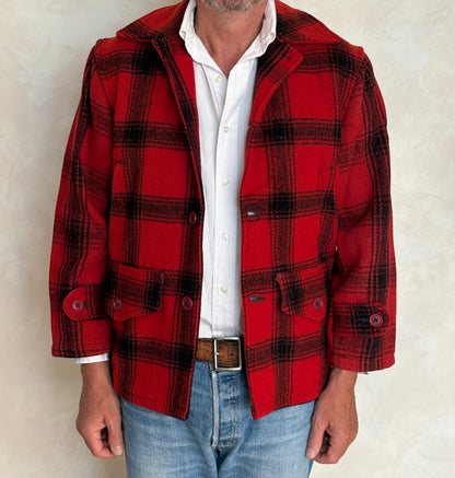 Size Small. Vintage 1940s Sears Roebuck plaid wool hunting jacket
