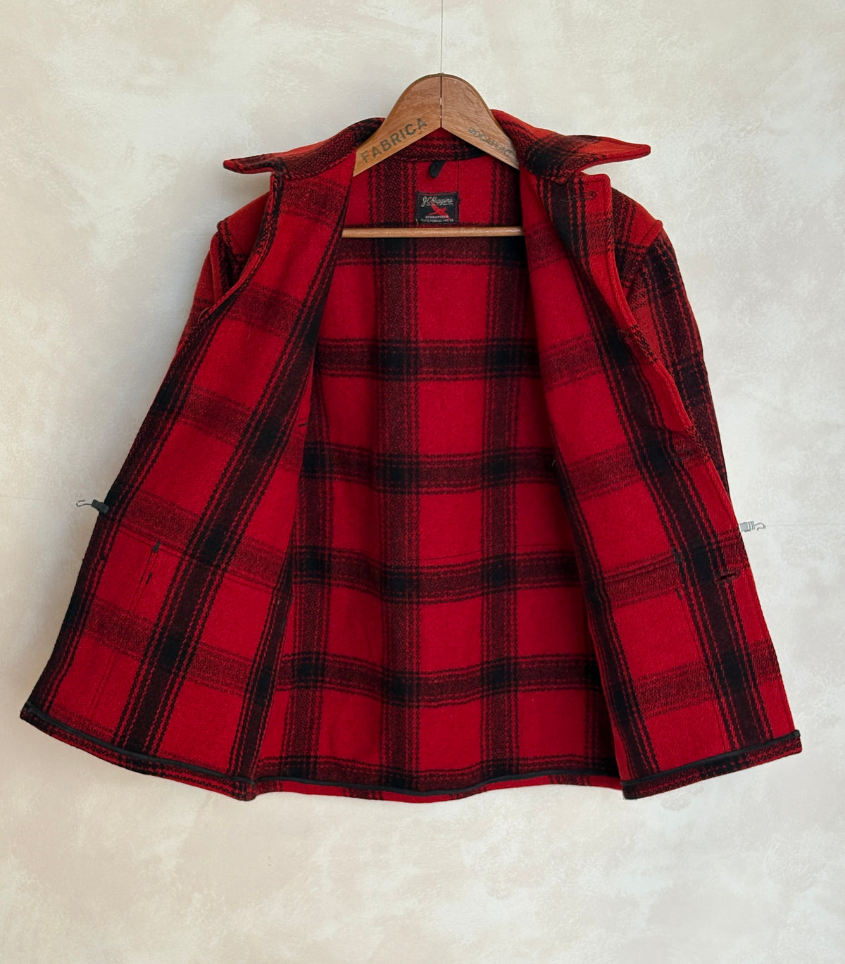 Size Small. Vintage 1940s Sears Roebuck plaid wool hunting jacket