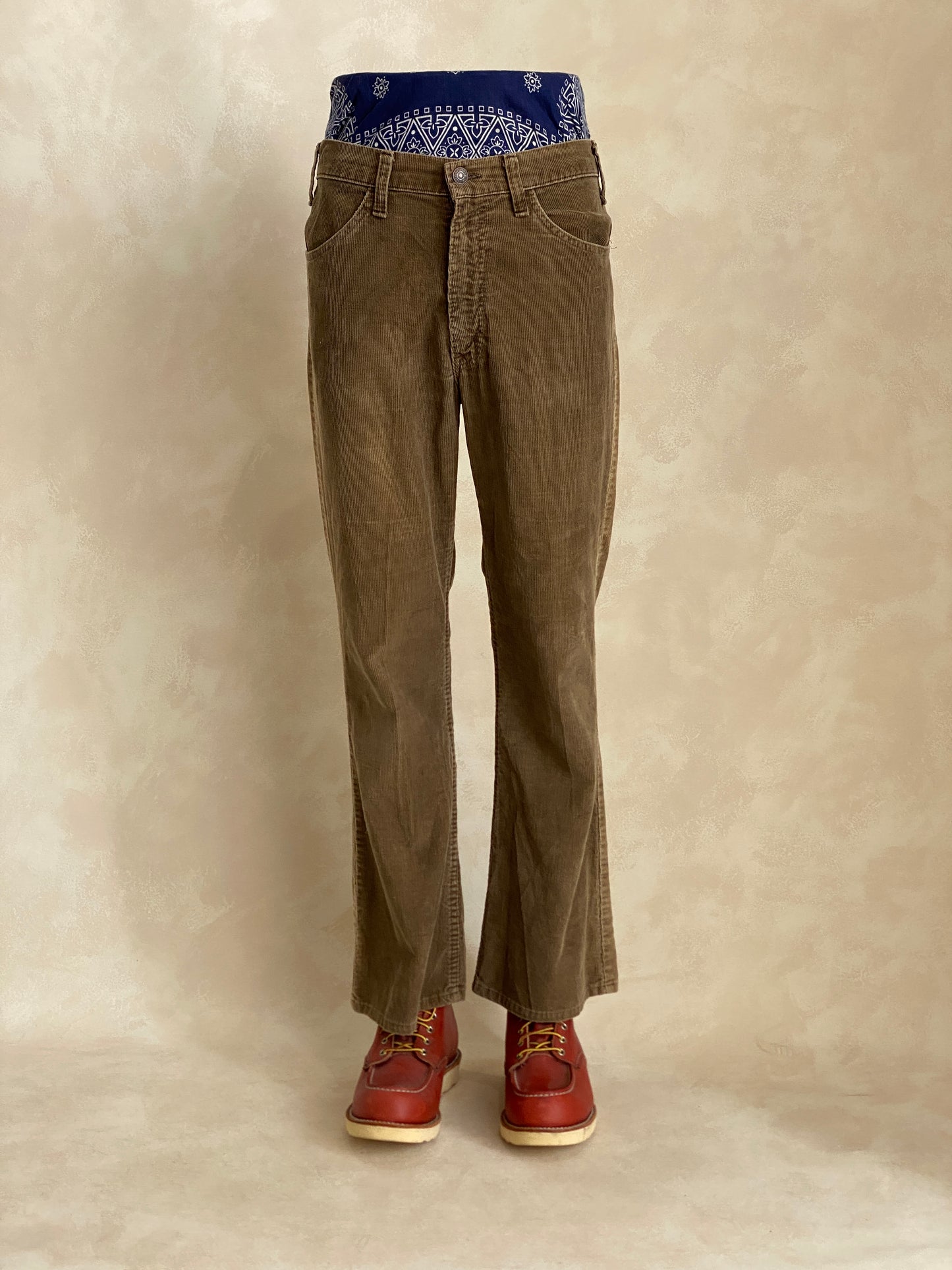 32X29 Vintage Levi’s corduroy 517 Made in USA-military-AJ357 Studio