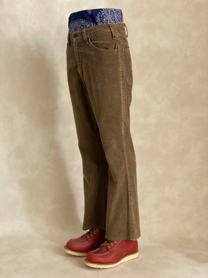 32X29 Vintage Levi’s corduroy 517 Made in USA-military-AJ357 Studio