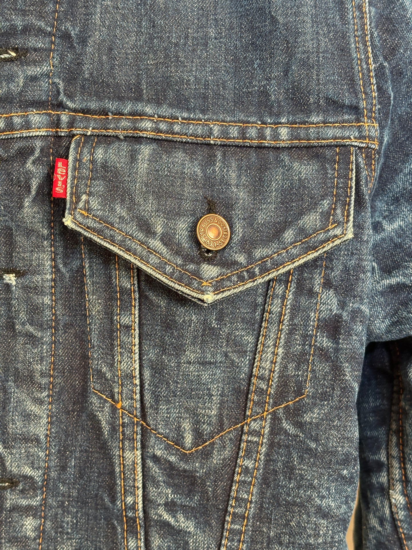 Size 38US / 48EU. Levis 70505 – Vintage Early 70s 2 pocket Levi’s lined Denim Jacket 70505 – Single Stitch, Made in USA -