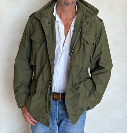 Vintage 1968 OG 107 US Army M-65 Field Jacket — Vietnam war era. Size Medium Regular