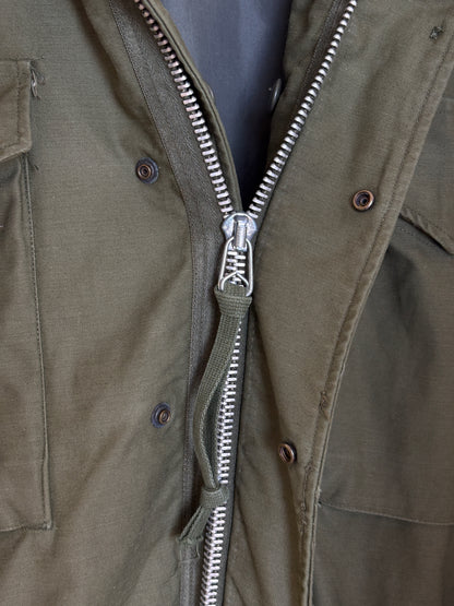 Vintage 1968 OG 107 US Army M-65 Field Jacket — Vietnam war era. Size Medium Regular
