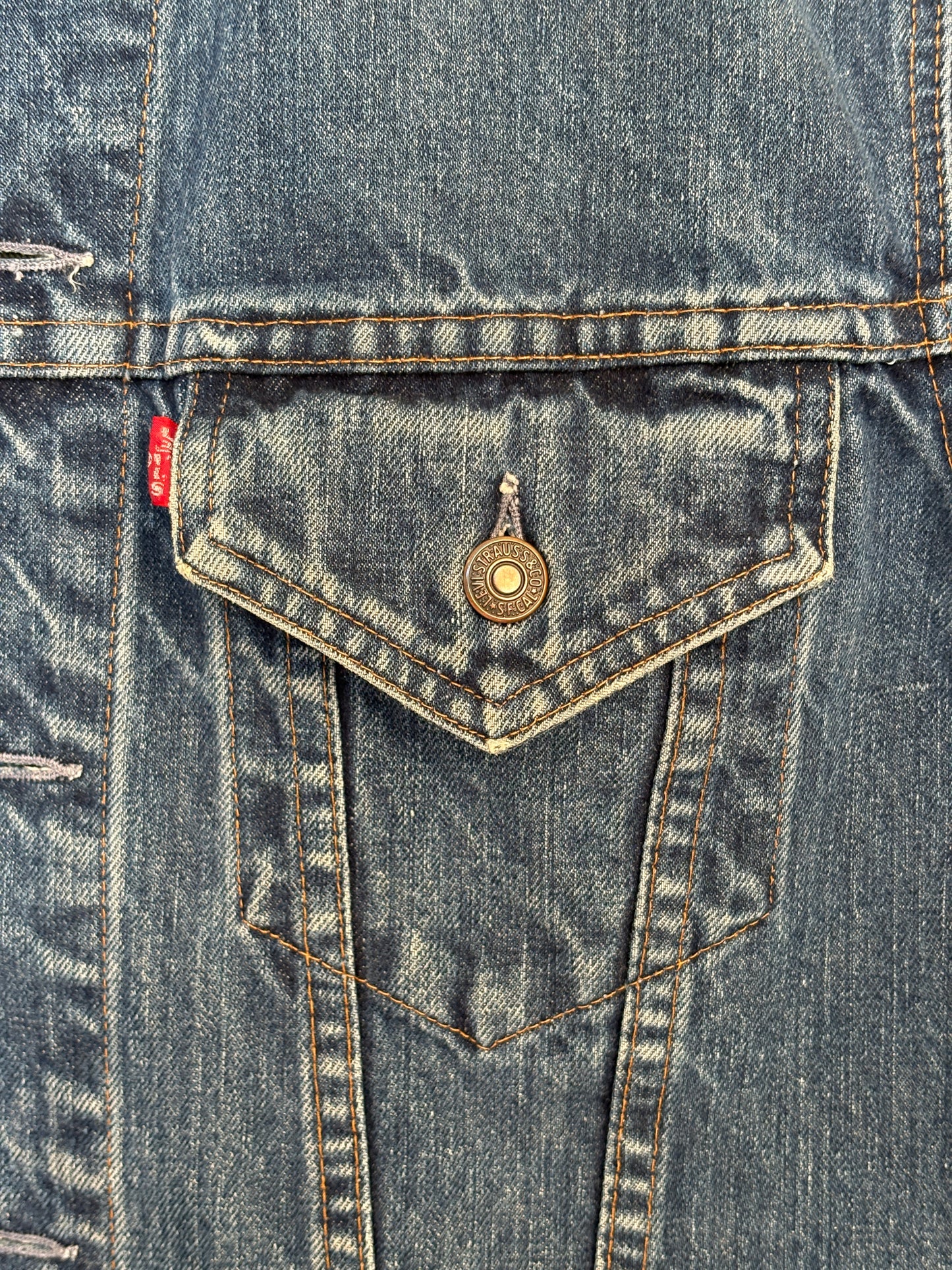 Vintage 70s Levi’s Type III Denim Trucker Jacket | Single Stitch | Size 40US | Classic 70505 Blue Jean Jacket | AJ357 Studio-AJ357 Studio