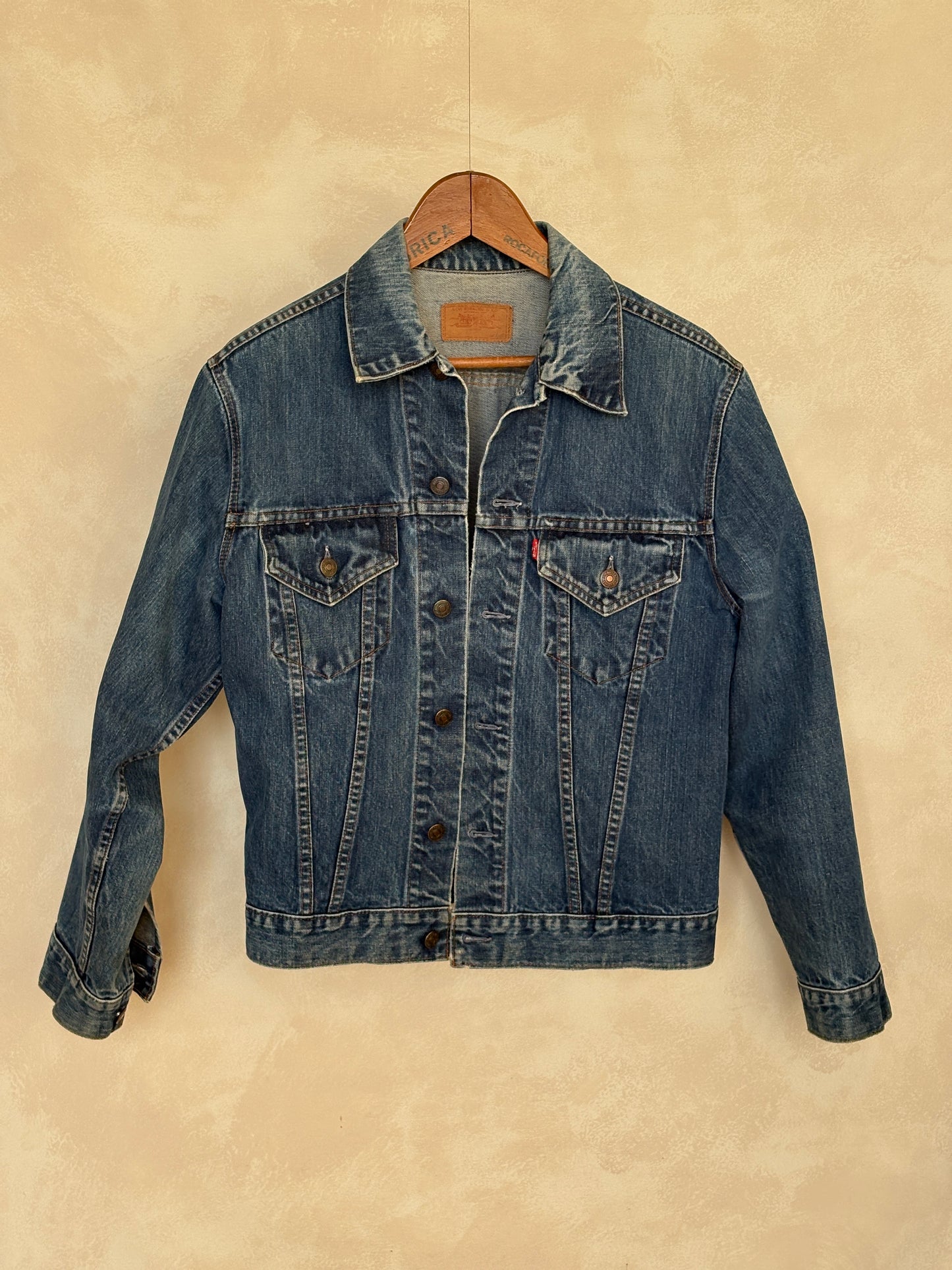 Vintage 70s Levi’s Type III Denim Trucker Jacket | Single Stitch | Size 40US | Classic 70505 Blue Jean Jacket | AJ357 Studio-AJ357 Studio