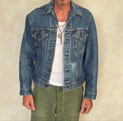 Size 42US / 52EU. Vintage Early 70s 2 pocket Levi’s Denim Jacket 70505 – Single Stitch, Made in USA-AJ357 Studio