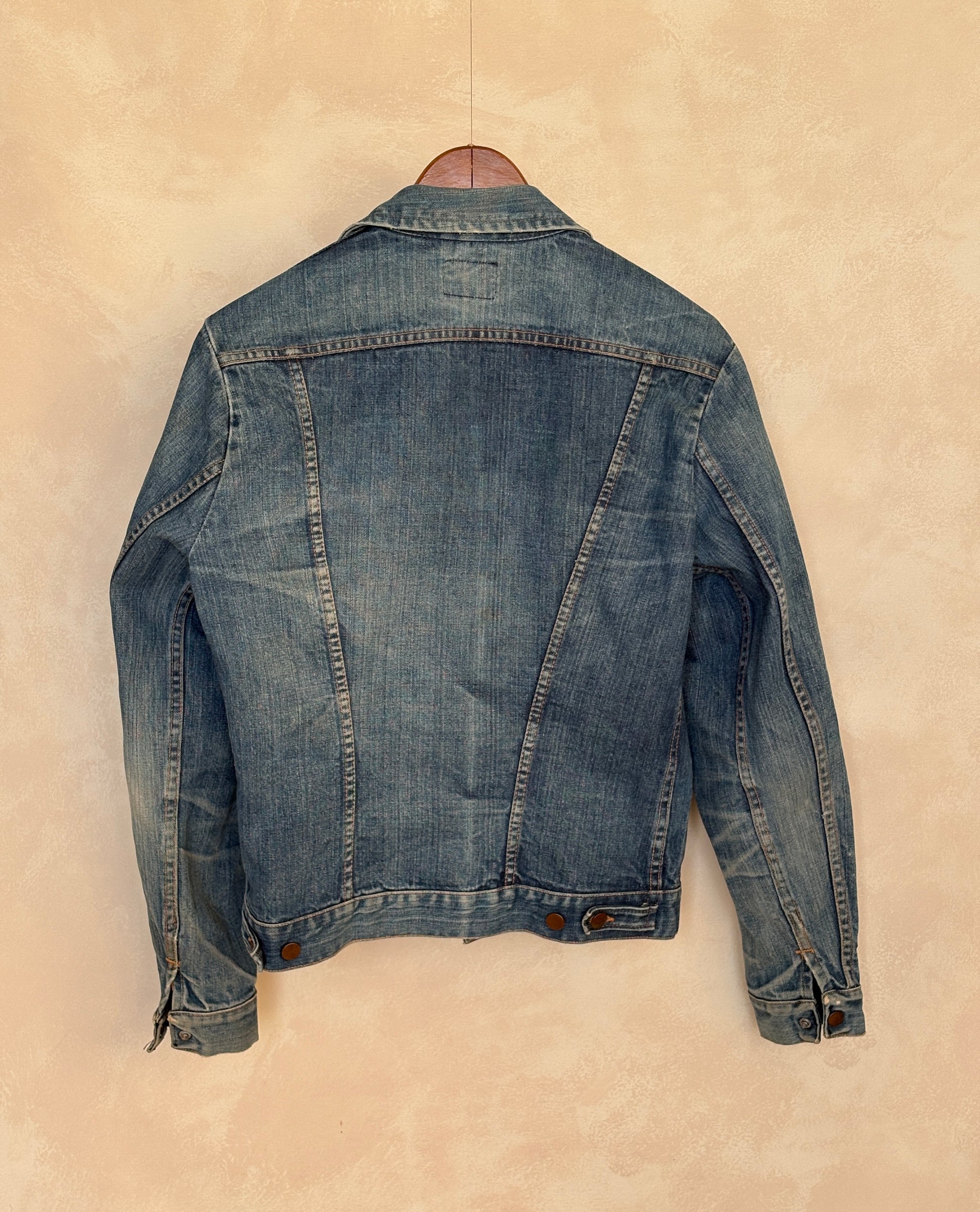 Size 40 Long US. Authentic 70s Wrangler denim jacket -4 pockets- Made in the USA - USA Vintage Bcn