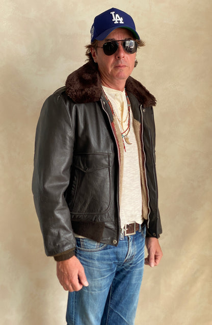 Size 40USA/50 Euro. Vintage 70s flight leather jacket made in USA talon zip-AJ357 Studio