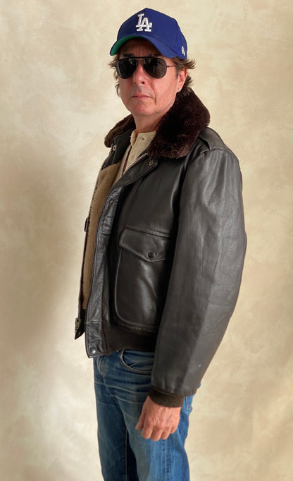 Size 40USA/50 Euro. Vintage 70s flight leather jacket made in USA talon zip-AJ357 Studio