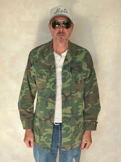 Small Long. Authentic USMC 1969 US Army vintage Erld camouflage Vietnam jungle jacket. Military-AJ357 Studio