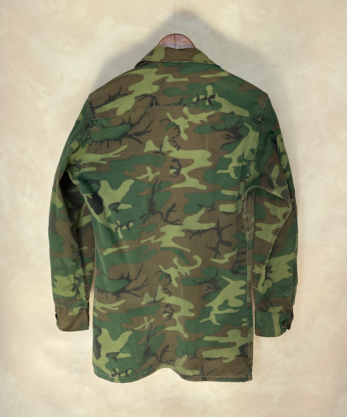 Small Long. Authentic USMC 1969 US Army vintage Erld camouflage Vietnam jungle jacket. Military-AJ357 Studio