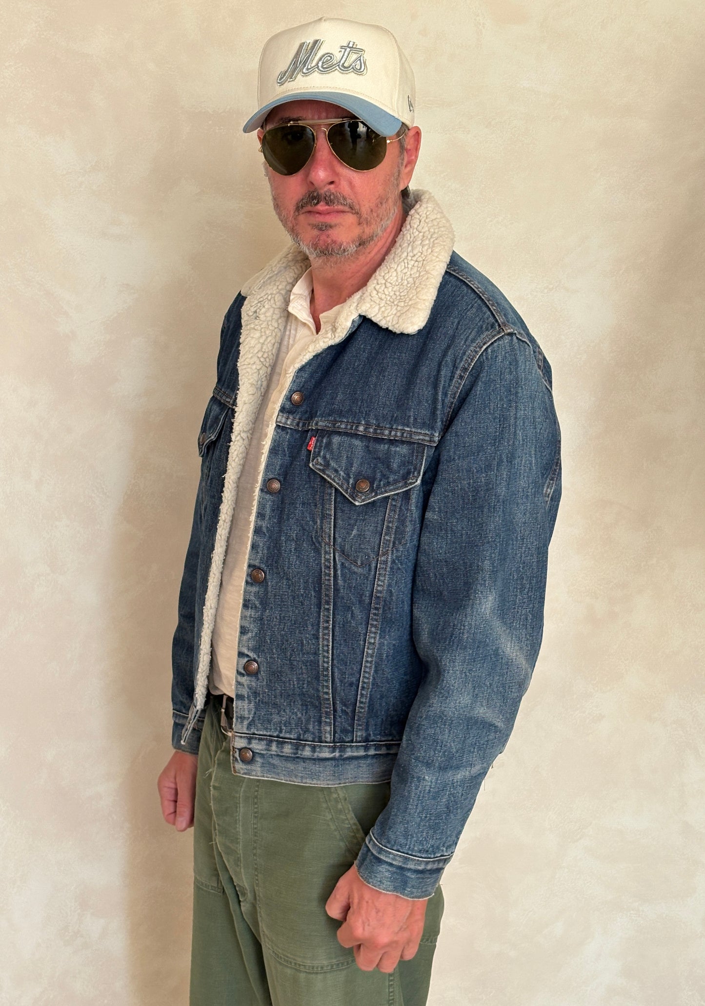 Size 42US / 52EU. 2 pockets Vintage Levis fleece Jacket Made in USA.