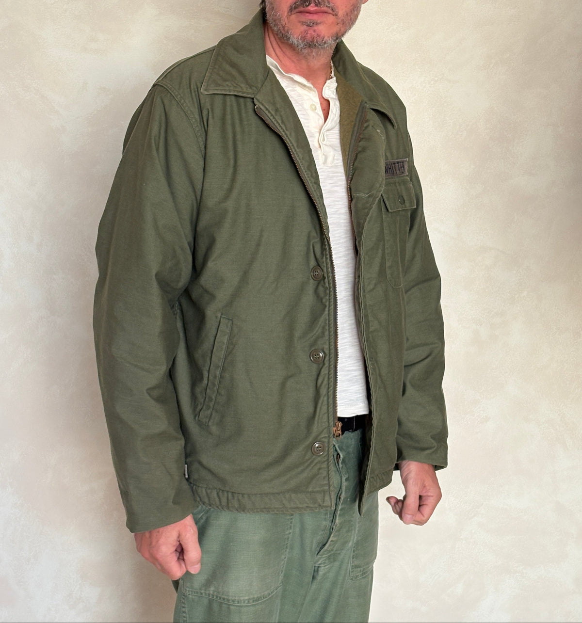 US Navy A-2 Deck Jacket — 1986 Issue, Authentic Military Outerwear. Size Large-AJ357 Studio