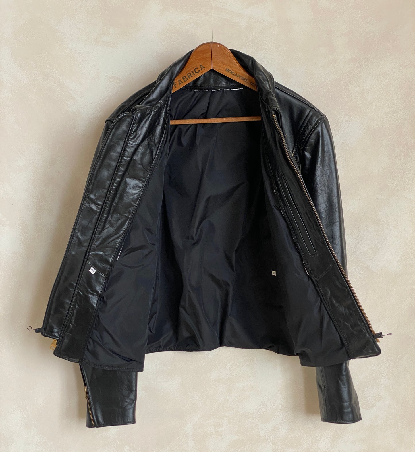 vintage 70s heavy leather motorcycle jacket made in usa size 44us 54eu aj357 studio