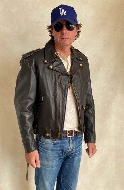 Size 40 USA (50 EU) Vintage New Schott Perfecto leather jacket. Made in USA-AJ357 Studio
