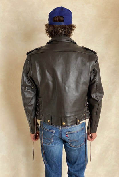 Size 40 USA (50 EU) Vintage New Schott Perfecto leather jacket. Made in USA-AJ357 Studio