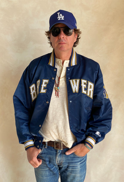 Size Large . 80s Vintage starter Brewers jacket-AJ357 Studio
