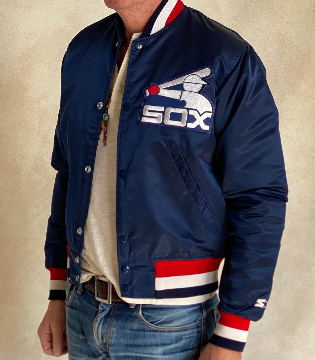 Size Small . Vintage White Sox Starter jacket Made In USA-AJ357 Studio
