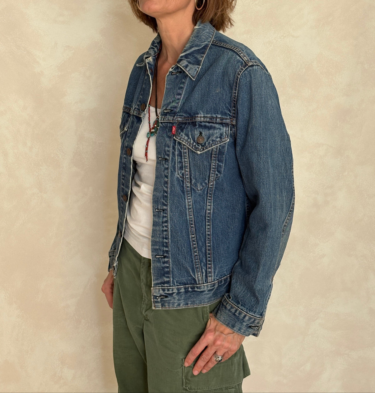 Size 36US / 46EU . Vintage Early 70s 2 pocket Levi’s Denim Jacket 70505 – Single Stitch, Made in USA-AJ357 Studio