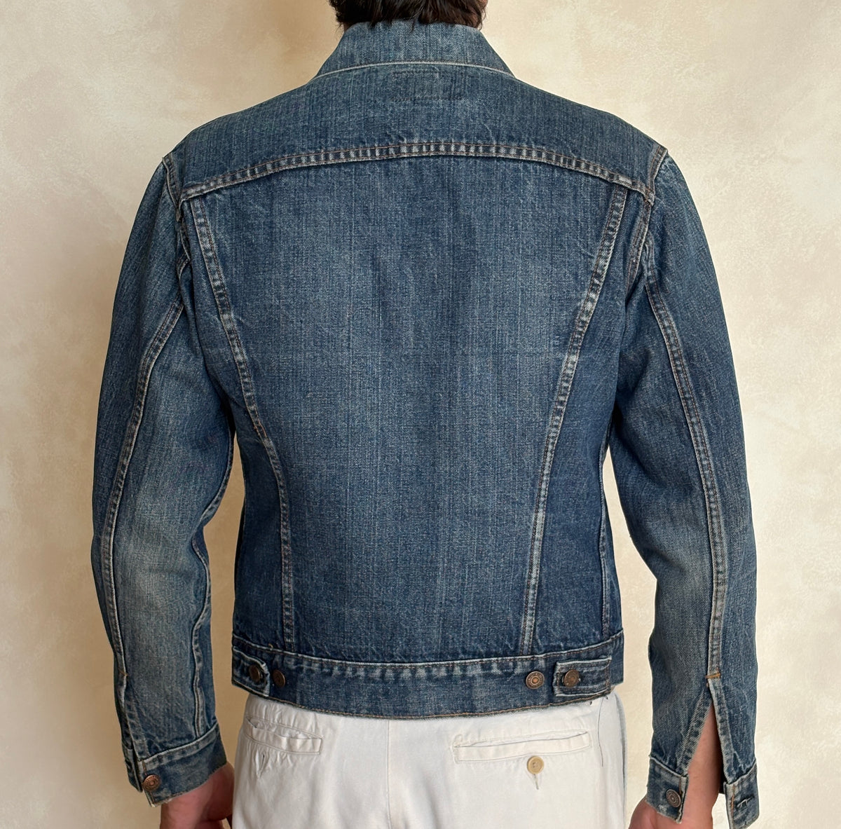 Size 38US / 48EU. Vintage Early 70s 2 pocket Levi’s Denim Jacket 70505 – Single Stitch, Made in USA-AJ357 Studio