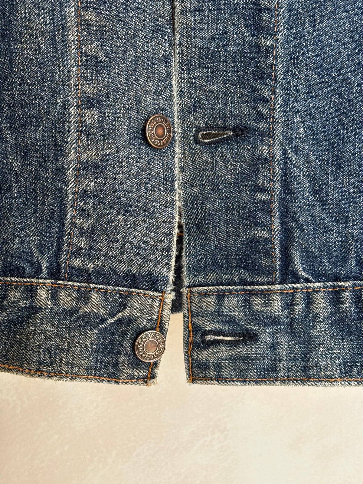 Size 38US / 48EU. Vintage Early 70s 2 pocket Levi’s Denim Jacket 70505 – Single Stitch, Made in USA-AJ357 Studio
