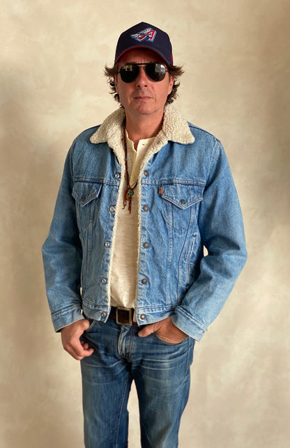 Size 40 US (50 EU). 4 pockets Vintage Levis sherpa fleece Jacket Made in USA.-AJ357 Studio