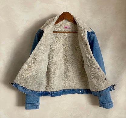 Size 40 US (50 EU). 4 pockets Vintage Levis sherpa fleece Jacket Made in USA.-AJ357 Studio