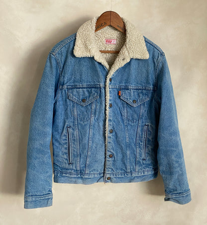 Size 40 US (50 EU). 4 pockets Vintage Levis sherpa fleece Jacket Made in USA.-AJ357 Studio