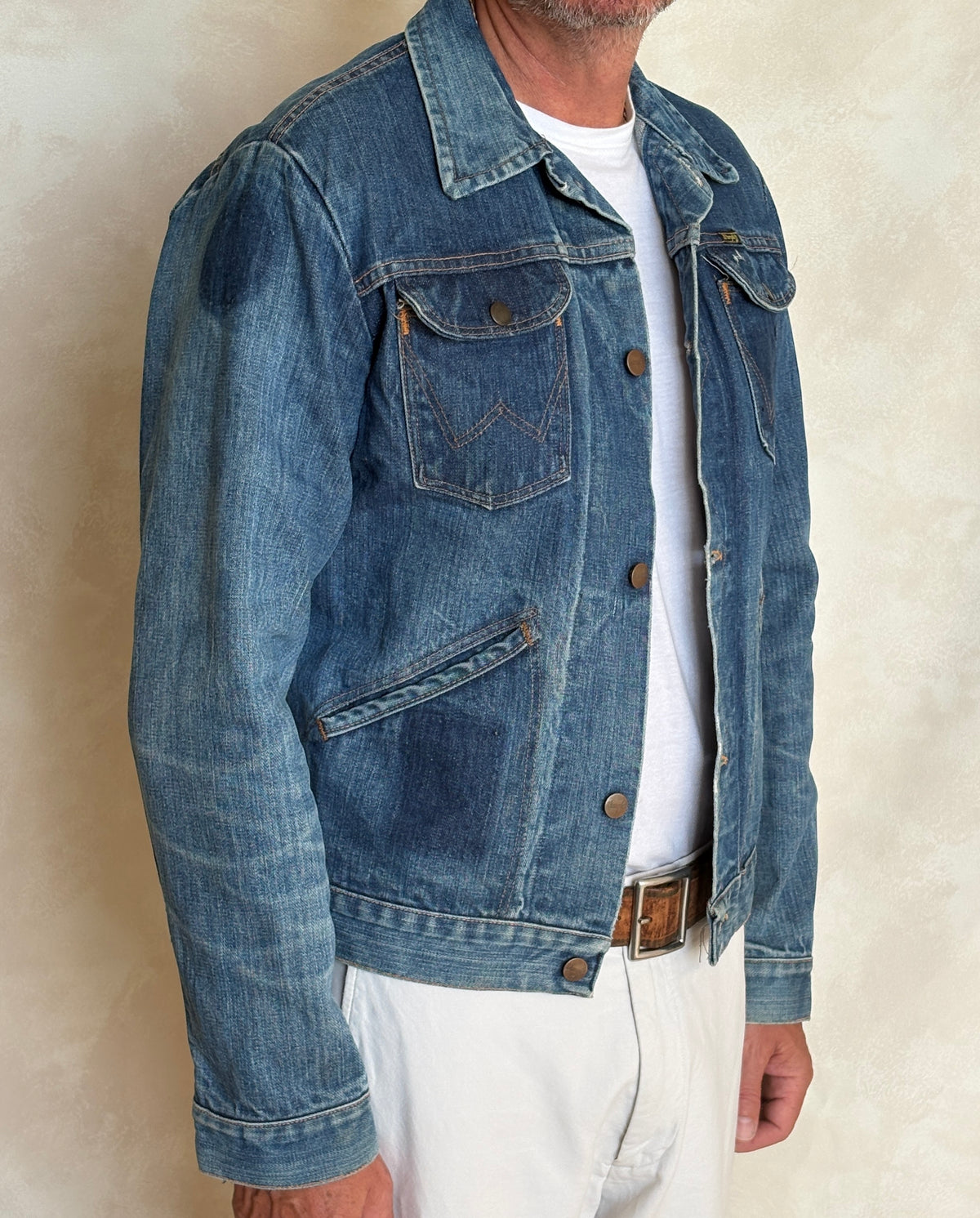 Size 40 Long US. Authentic 70s Wrangler denim jacket -4 pockets- Made in the USA-AJ357 Studio