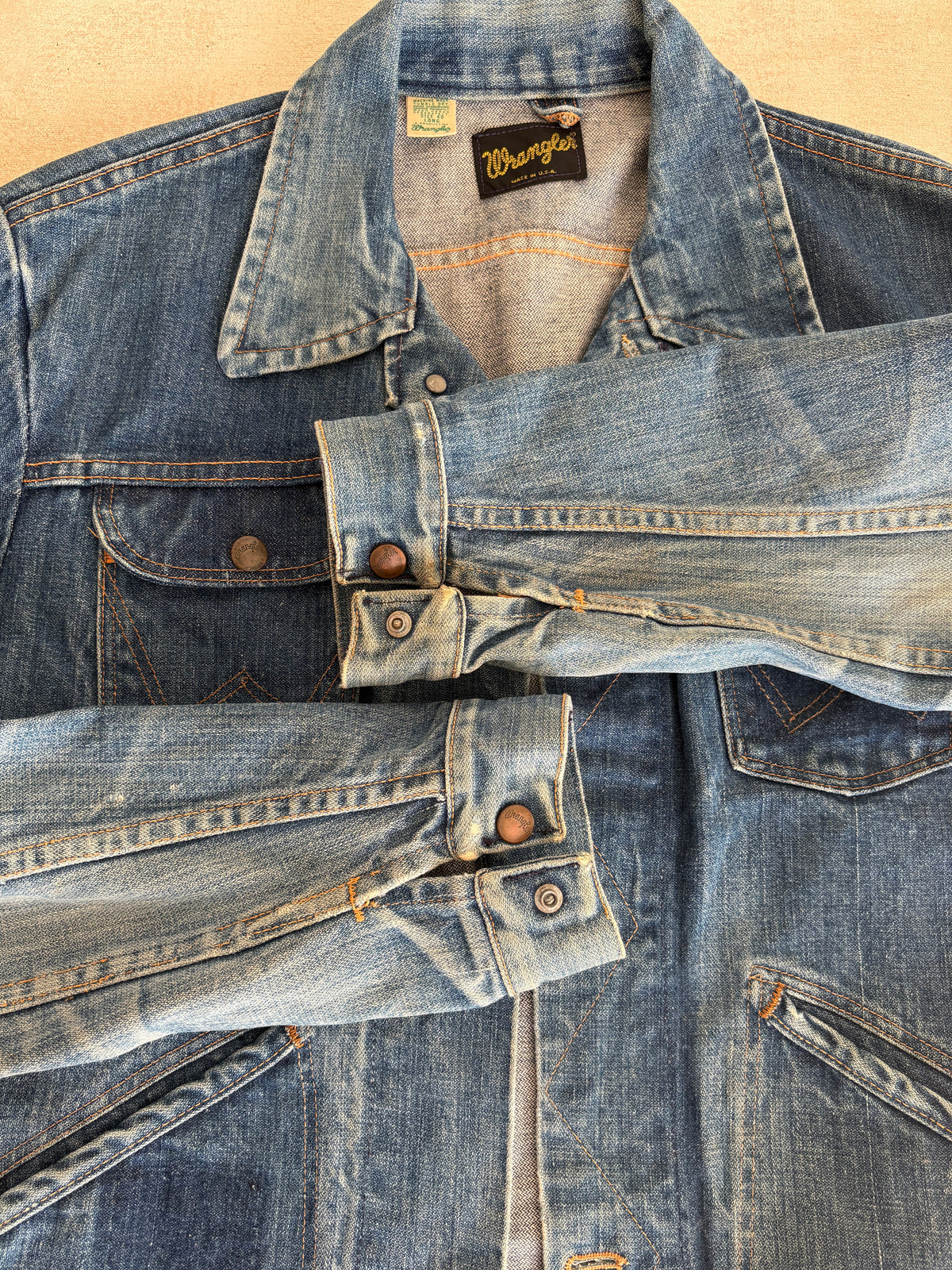 Size 40 Long US. Authentic 70s Wrangler denim jacket -4 pockets- Made in the USA-AJ357 Studio