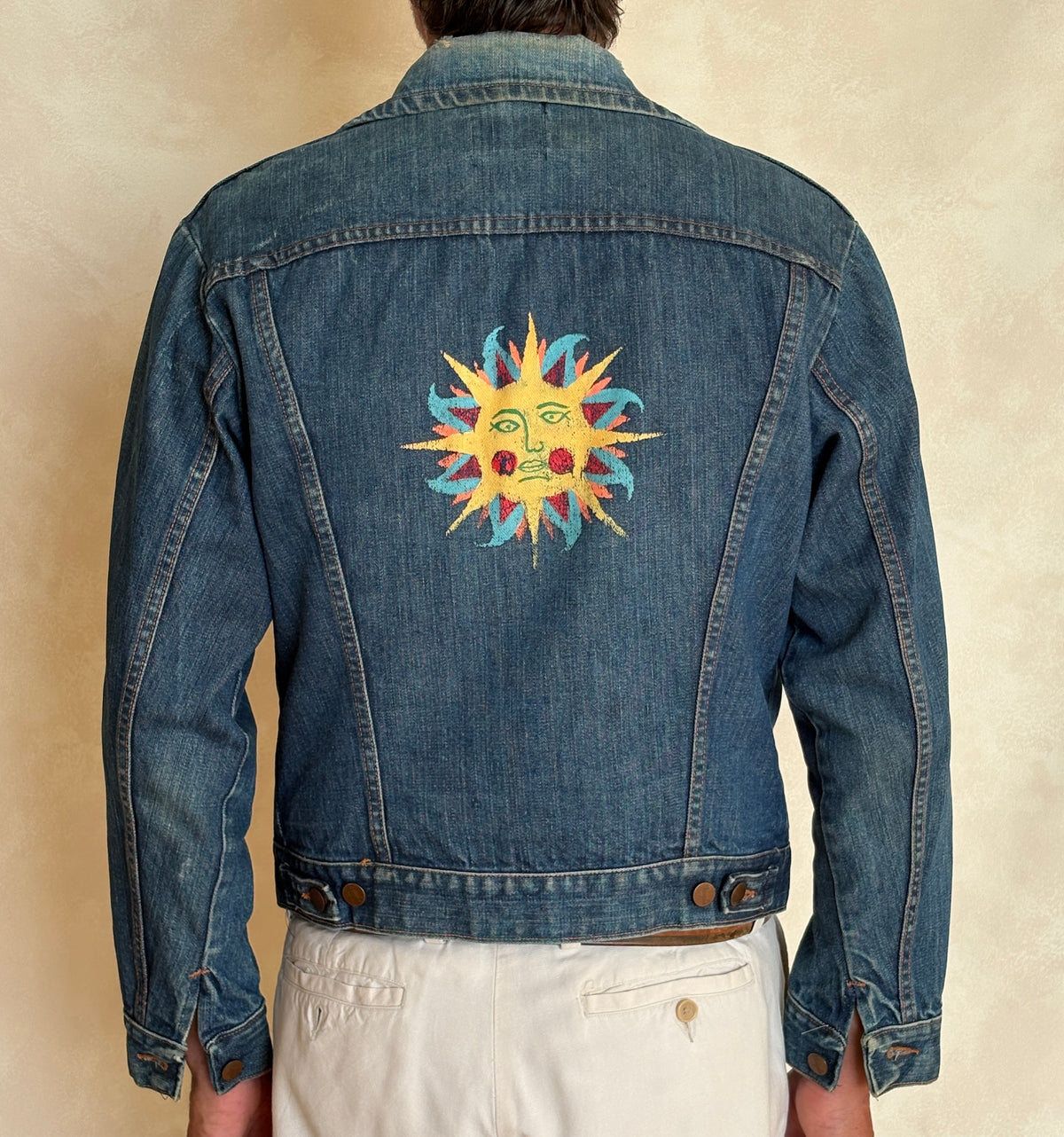 Size 38US / 48EU. Original 70s Wrangler denim jacket with painted back – Made in the USA-AJ357 Studio