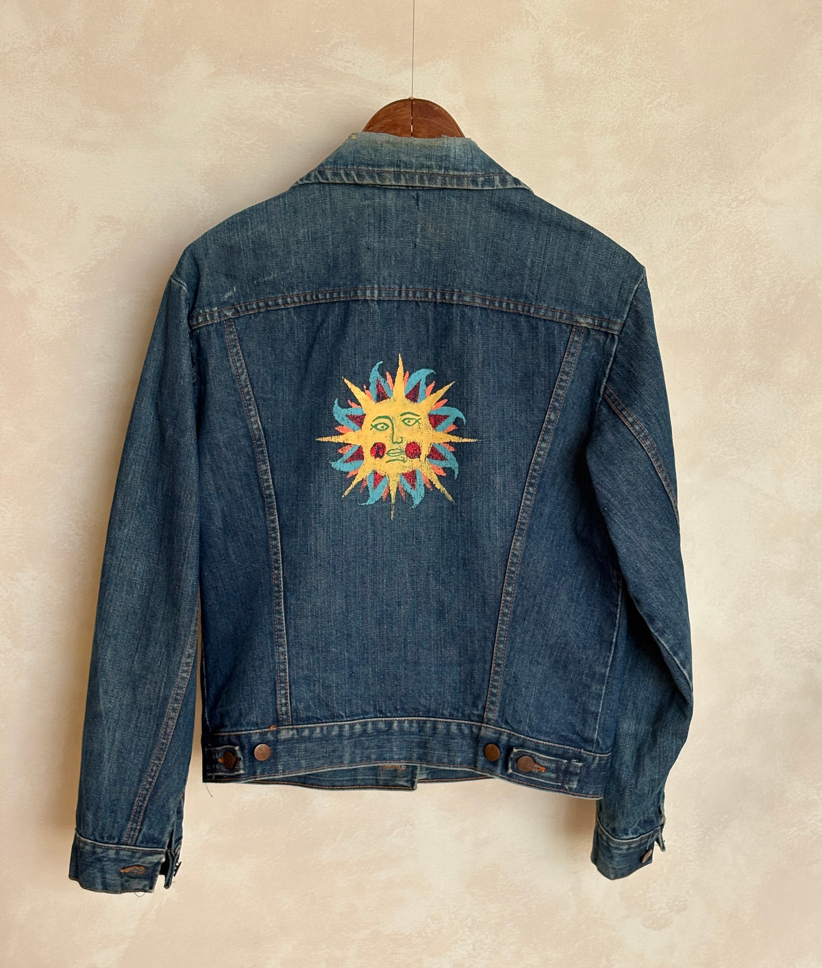 Size 38US / 48EU. Original 70s Wrangler denim jacket with painted back – Made in the USA-AJ357 Studio