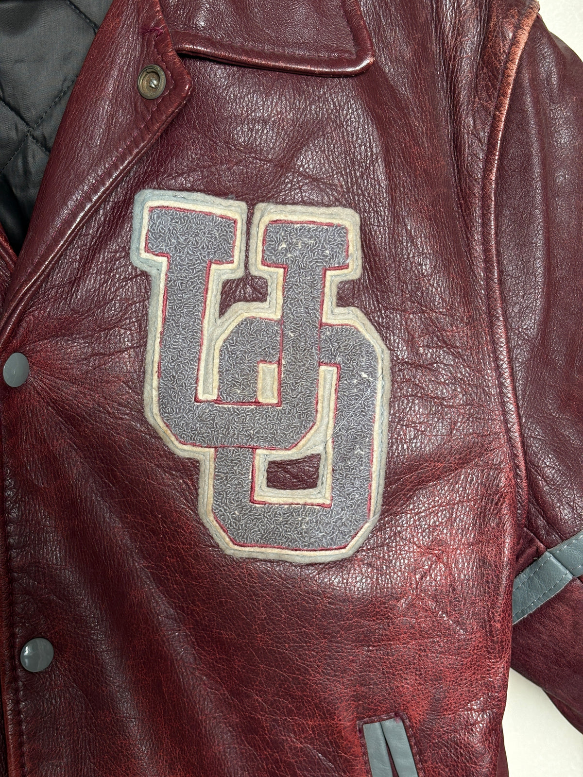 Size 44US / 54EU Vintage University of Ottawa Varsity Jacket — Maroon Leather Bomber — Canadian College Jacket 1970s-AJ357 Studio