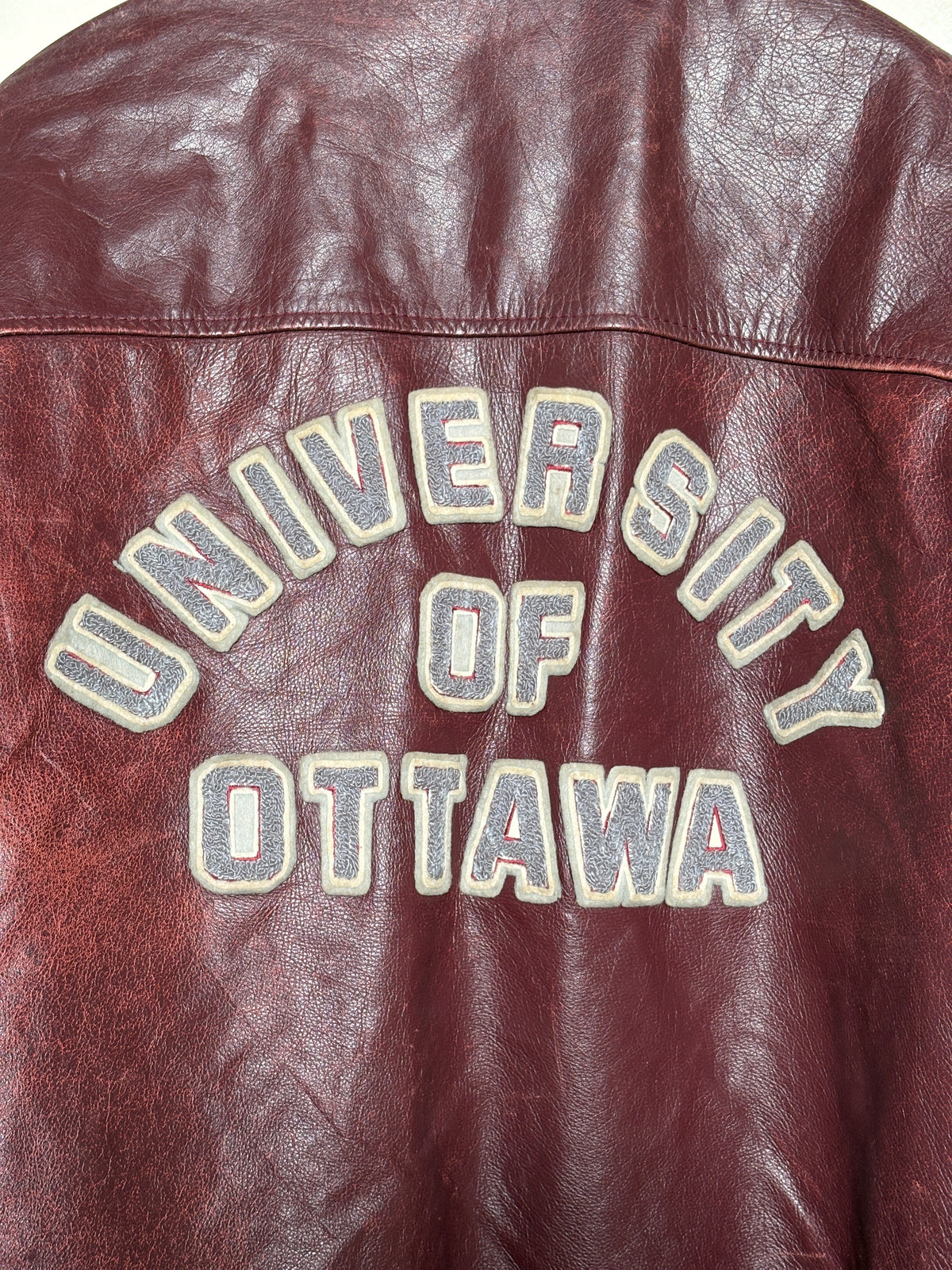 Size 44US / 54EU Vintage University of Ottawa Varsity Jacket — Maroon Leather Bomber — Canadian College Jacket 1970s-AJ357 Studio
