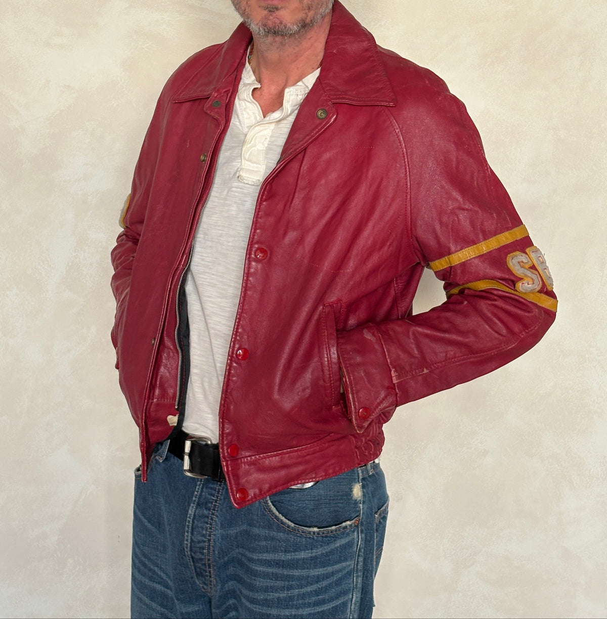 Size 38US / 48EU. Vintage 1970s Redmen Leather Varsity Jacket — St. Boniface College Style — Canadian Sports Team Bomber #29 SB Patch-AJ357 Studio
