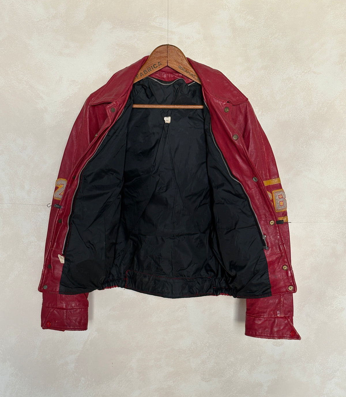 Size 38US / 48EU. Vintage 1970s Redmen Leather Varsity Jacket — St. Boniface College Style — Canadian Sports Team Bomber #29 SB Patch-AJ357 Studio