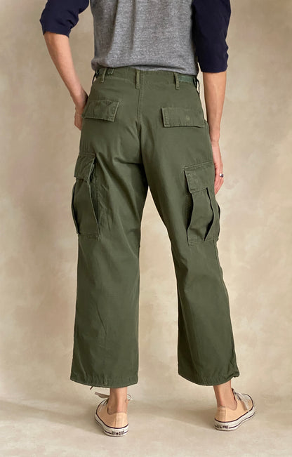 Small Short . 1969 Authentic US Army Vietnam war era OG-107 jungle pants. Fit 27 To 31 USA-military-AJ357 Studio