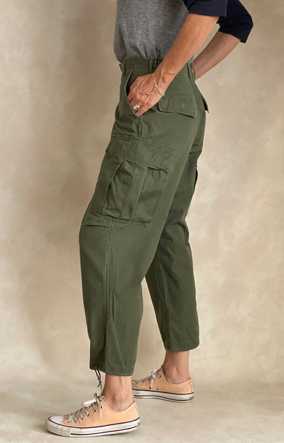 Small Short . 1969 Authentic US Army Vietnam war era OG-107 jungle pants. Fit 27 To 31 USA-military-AJ357 Studio