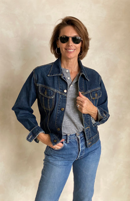 Women size Large. Lee 2 pockets jacket ( newer model )-AJ357 Studio