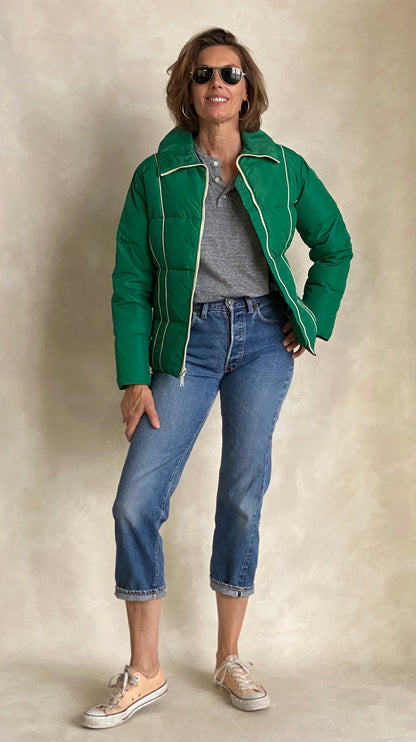 Women size Med. Vintage Down filled ski jacket-AJ357 Studio