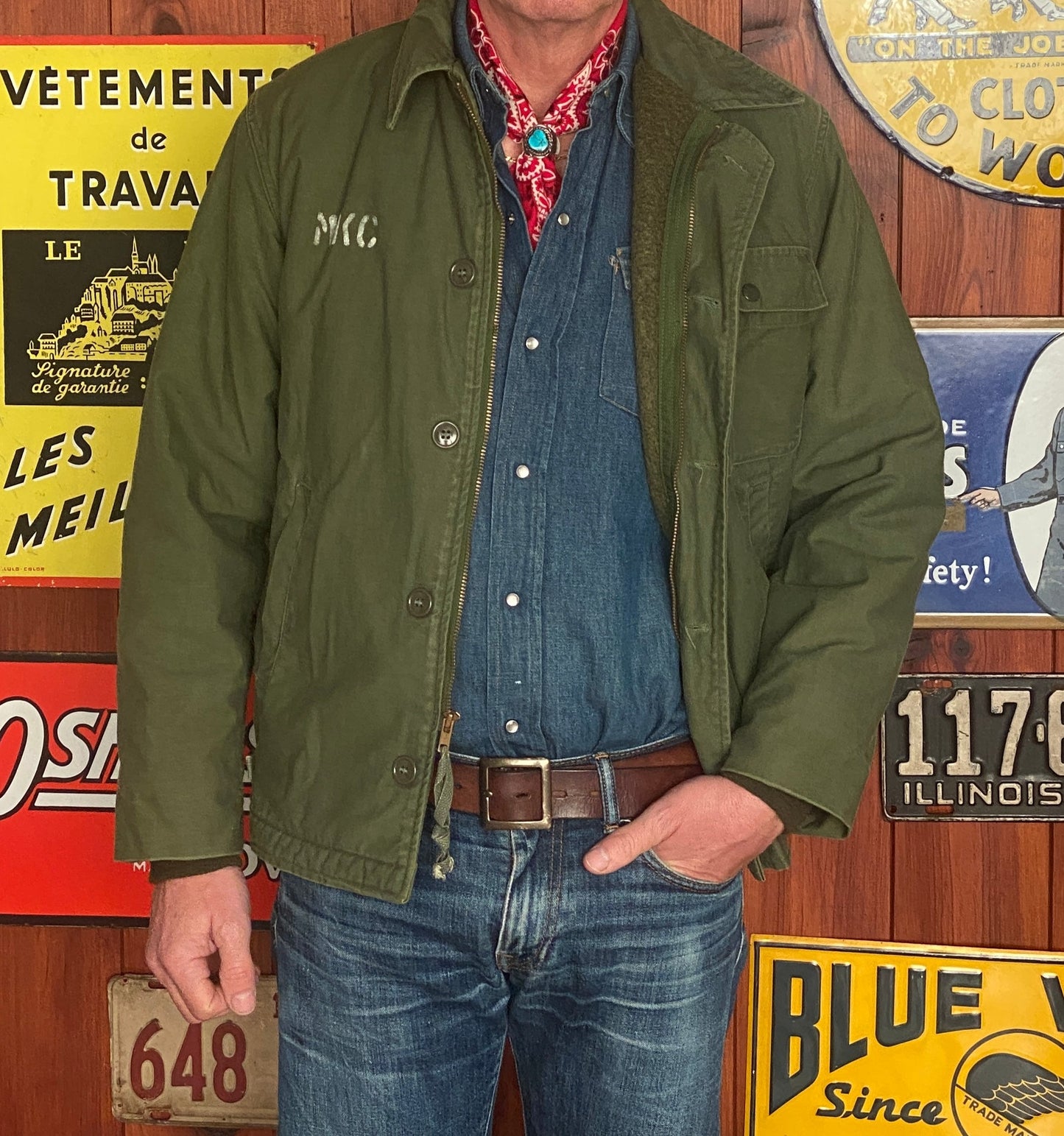 Vintage 1981 US Navy USN deck jacket with wool lining, size Medium.