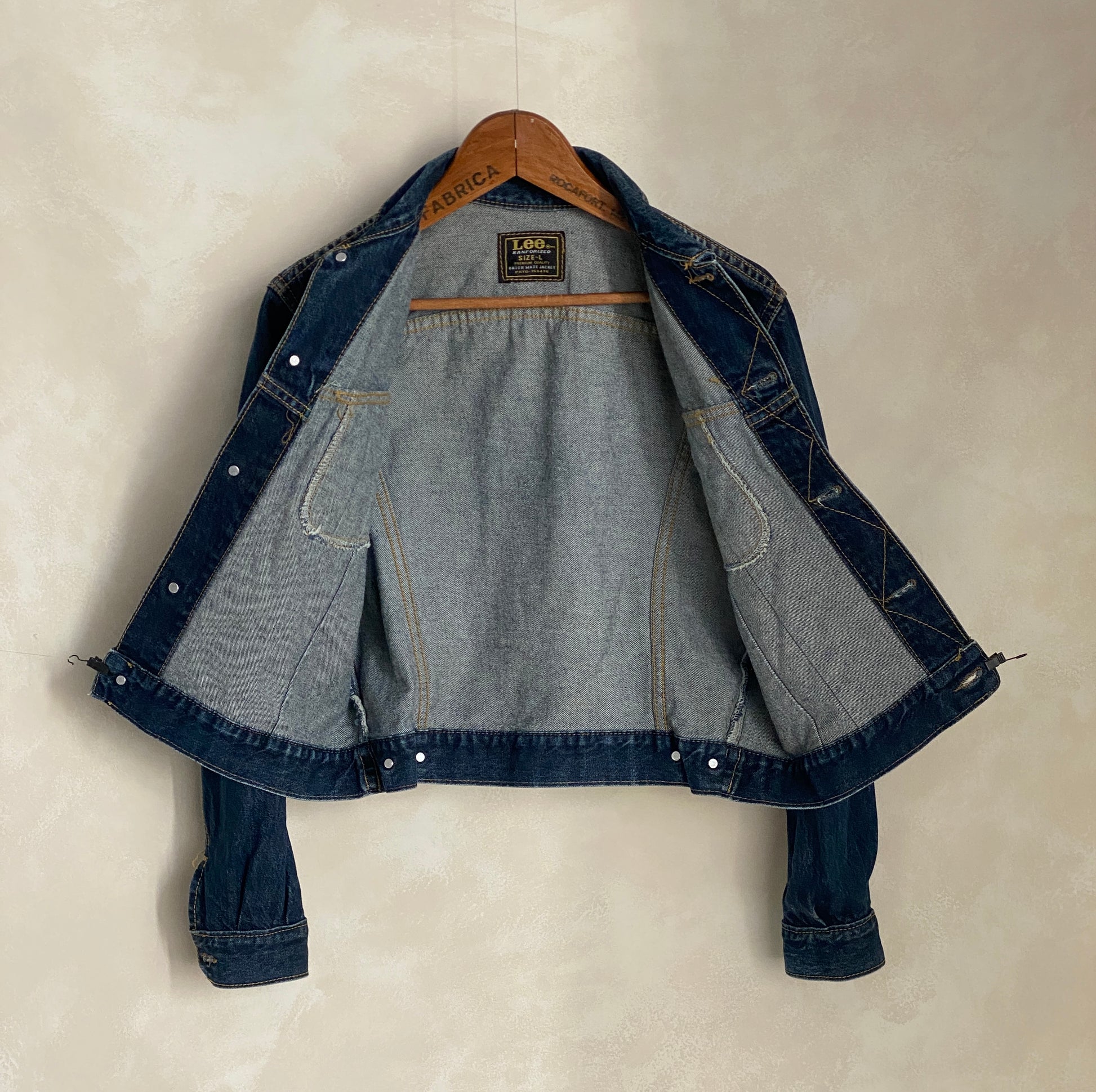 Women size Large. Lee 2 pockets jacket ( newer model ) - USA Vintage Bcn
