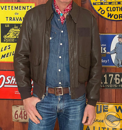 Size 40US / 50EU. Vintage A2 pilot leather jacket Aviator-AJ357 Studio
