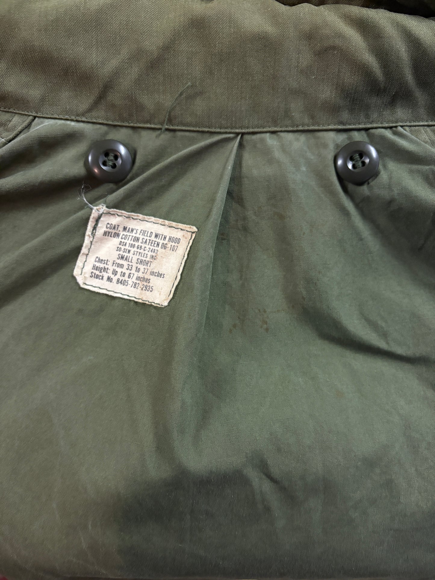 Small short. Authentic 1969 US Army M-65 field jacket Military