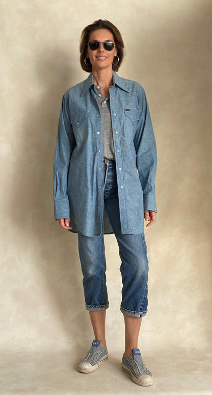 Size Small. NOS Vintage Lee chambray shirt Made in USA-AJ357 Studio