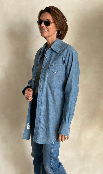Size Small. NOS Vintage Lee chambray shirt Made in USA-AJ357 Studio