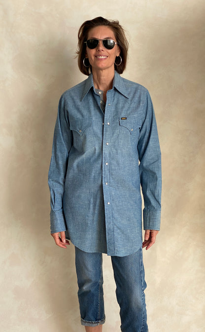 Size Small. NOS Vintage Lee chambray shirt Made in USA-AJ357 Studio