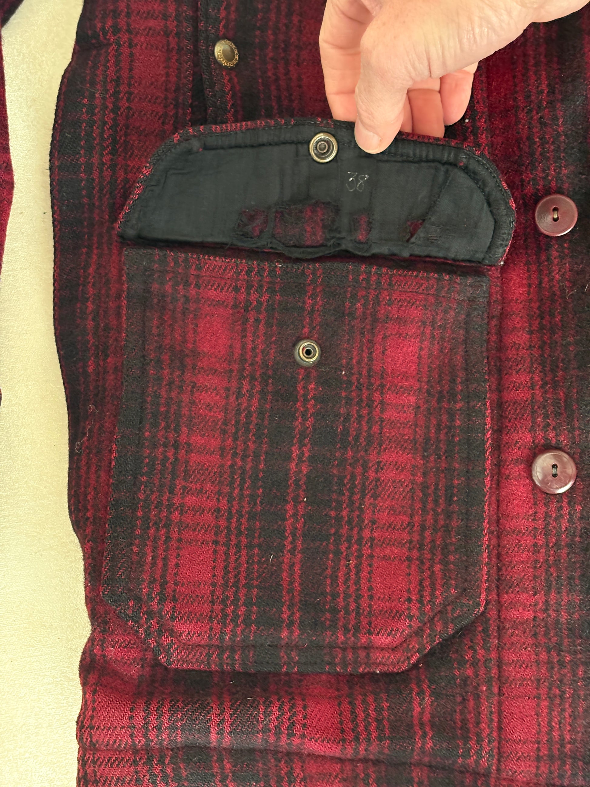 Vintage 1930s Woolrich Red & Black Plaid Wool Hunting Jacket –size 38US / 48EU. Made in USA-AJ357 Studio